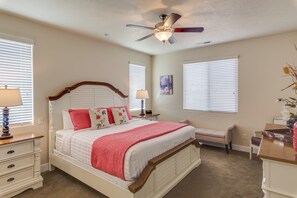 King Bedroom - Canyonlands #1: Loads of Family Games! (Santa Clara)