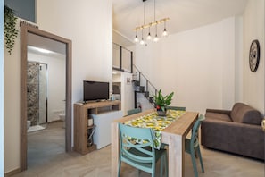 Dining - New Listing (Palermo)