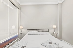Bedroom - Polished Metro 1BD Retreat | Top Eats | Sleeps 2 (Philadelphia)