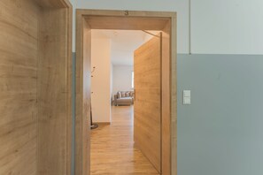 Interior - New Listing (Mainz)