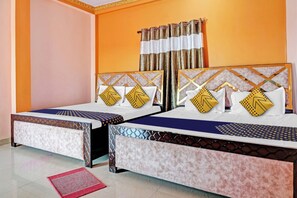 Room - HOTEL O MAA NARMADA (Jabalpur)