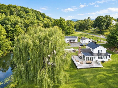 Entire creek front house in Edinburg