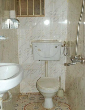 Bathroom - Vine Inn Mbarara (Mbarara)