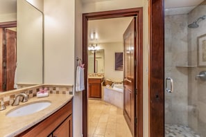 Bathroom - Shoshone Condominums (Big Sky)
