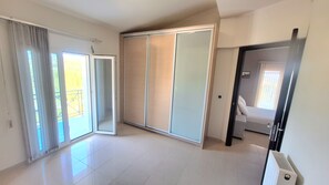 Room - Mythos Luxury  rooftop duplex  apatment with panoramic view (Corfu)