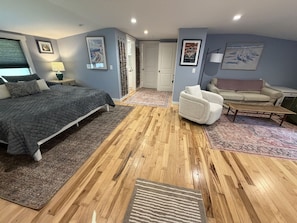 Spacious studio retreat with hardwood floors and a cozy lounge area - 3BR Home, Fenced Yard, Free use of car, Pets ok! (West Tisbury)