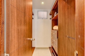 Interior - New Listing (Bogotá)