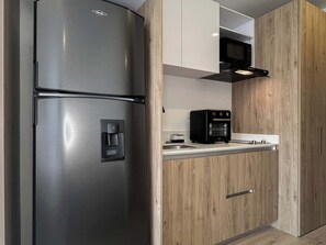 Practical and functional kitchen - w* | Stylish Loft in the Heart of Chicó Norte (Bogotá)