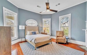 Room - The Grey Lady: 1910 Victorian, Sleeps 12, Walk to Downtown Americus (Americus)