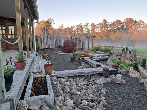 Private studio with your own unique Japanese garden. Pet friendly. Sauna.