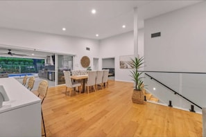 Dining - Coastal Living at Its Best – Stunning Spacious 4-Bedroom Family Home (Port Macquarie)