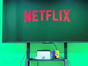 A television with the word 'NETFLIX' displayed on a green background. - 16Pax Sunway Pyramid Karaoke Homestay by 4Balance (Petaling Jaya)