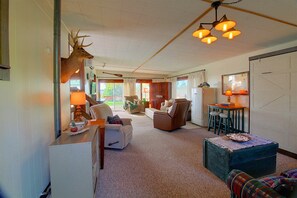 Living area - Harlan County Lake View Cabin by ATV Trails (Republican City)