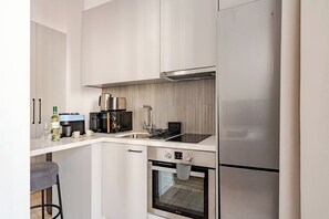Private kitchen - Yamas Urban Living Olympia Suites Old Town Studio (Lemesos)