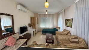 Room - 
Private Rooftop Studio, Abdali Blvd Skyline (Amman)