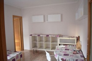 Interior - New Listing (Madrid)