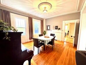 Dining - Charming Loyalist Home Uptown Saint John (Saint John)