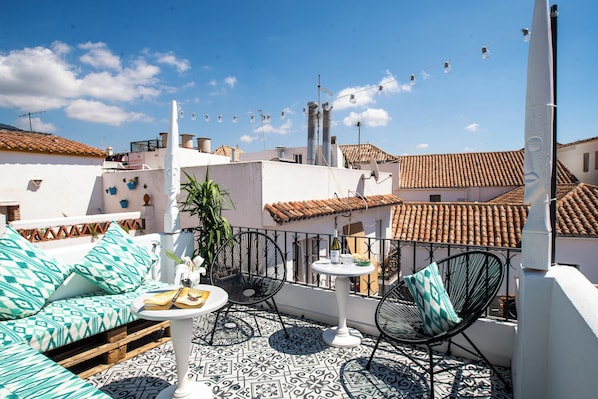 Property grounds - New Listing (Marbella)
