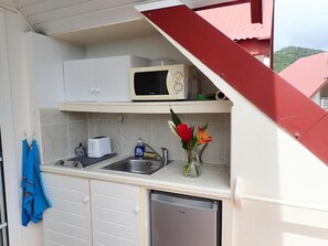 Private kitchen - New Listing (Sainte-Luce)
