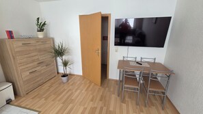 Dining - New Listing (Weißenfels)