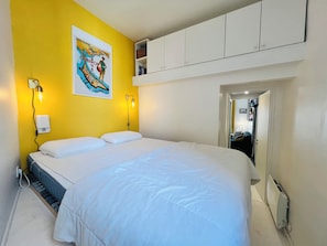 Room - New Listing (Quiberon)