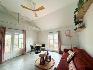 Living area - New Listing (Vouvray)