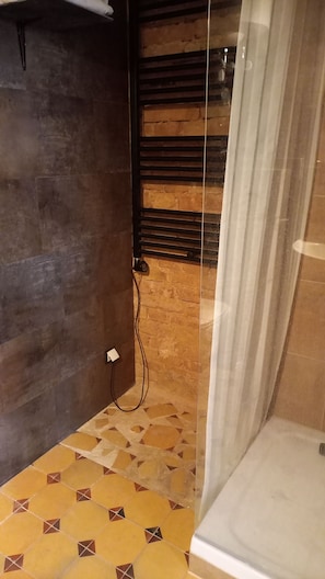 Bathroom - New Listing (Wien)