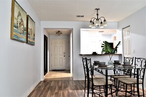 Dining - Disney Family Townhouse Heated Pool Gated Community (Kissimmee)