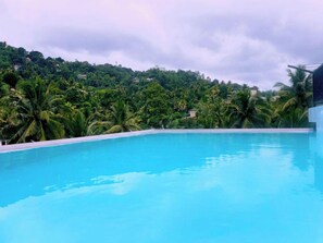 Pool - Ceylon Ayu Resort (Kandy)
