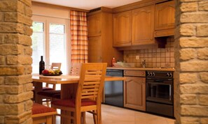 Dining - YOUR ALPINE HOME IN CENTRAL ZERMATT WITH WHIRLPOOL BATH AND TERRACE (Horrenbach-Buchen)
