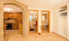 Bathroom - YOUR ALPINE HOME IN CENTRAL ZERMATT WITH WHIRLPOOL BATH AND TERRACE (Horrenbach-Buchen)