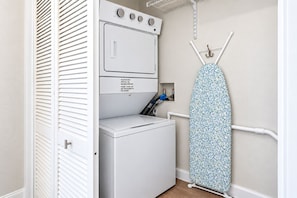 Interior - 55 S Atlantic Ave 4-20 (Cocoa Beach)