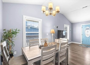 Dining - 1089 Ocean Lakes Pet Friendly Golf Cart⛱️🏝️🩱🌊👙☀️🐚 (Ocean Lakes, Myrtle Beach)