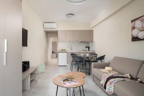 Living area - Crist Luxury Apartments (Nea Potidea)