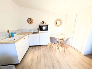 Private kitchen - New Listing (Vernouillet)
