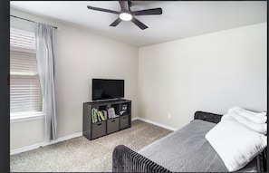 Room - Bronco Buster Bunkhouse: Your CC TX Getaway (Corpus Christi)