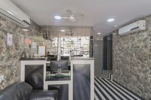 Khu sảnh