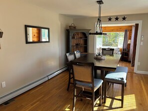 Dining - Adorable 2-bedroom house in tranquil Jackman with cozy charm (Jackman)