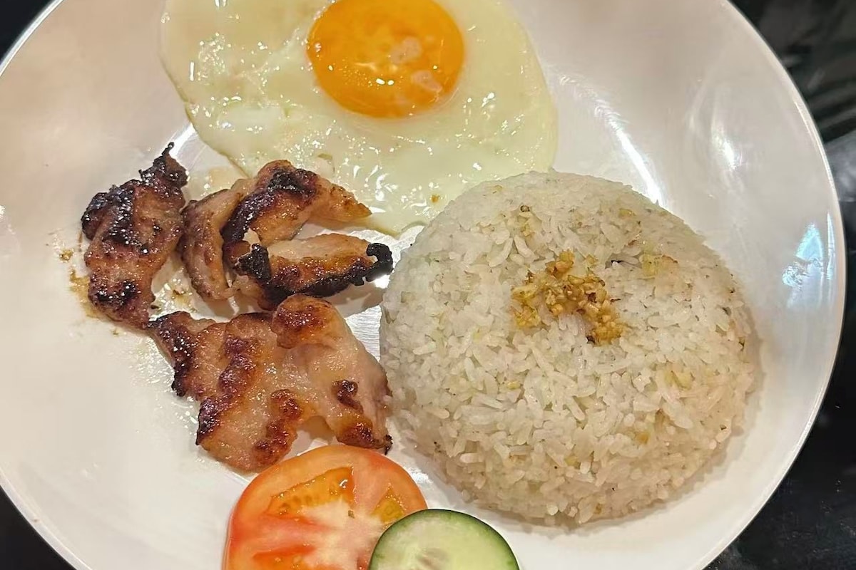 Makan dalam bilik
