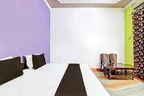 Room - Hotel O by OYO Holiday Guest House (Narnaul)