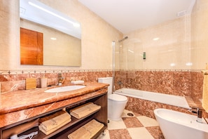 Bathroom - New Listing (Arrecife)