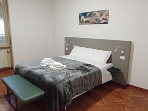 Room - Megaride's Dependance (COMO)
