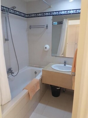 Bathroom - Omar Khayam Resort & Aqua Park   (Hammamet)