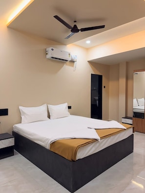 Room - Aurea Inn (Gokarna)