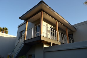 Perincian bahagian luar