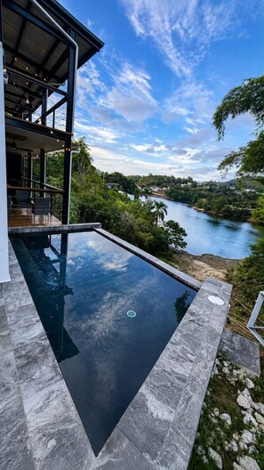 Pool - Luxury Lake Retreat Infinity Pool 40 mins from SJU (Naranjito)
