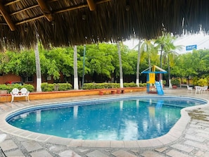 Pool - Hotel Plaza Tecomán (Tecomán)