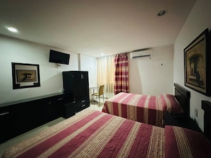 Room - Hotel Plaza Tecomán (Tecomán)
