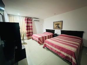Room - Hotel Plaza Tecomán (Tecomán)