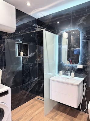 Bathroom - Sui Apartments (Durres)